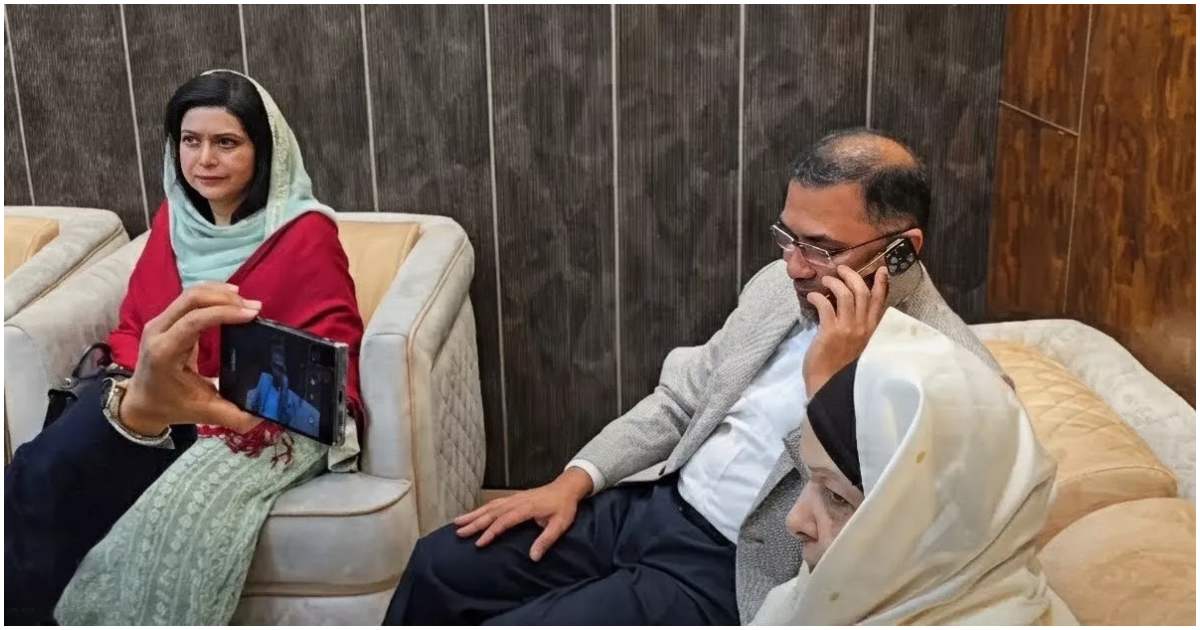 হযরত শাহজালাল আন্তর্জাতিক বিমানবন্দরে পৌঁছানোর পর সেখান থেকেই প্রধান উপদেষ্টার সঙ্গে ফোনে কথা বলেন তারেক রহমান। ছবি: ইউএনবি